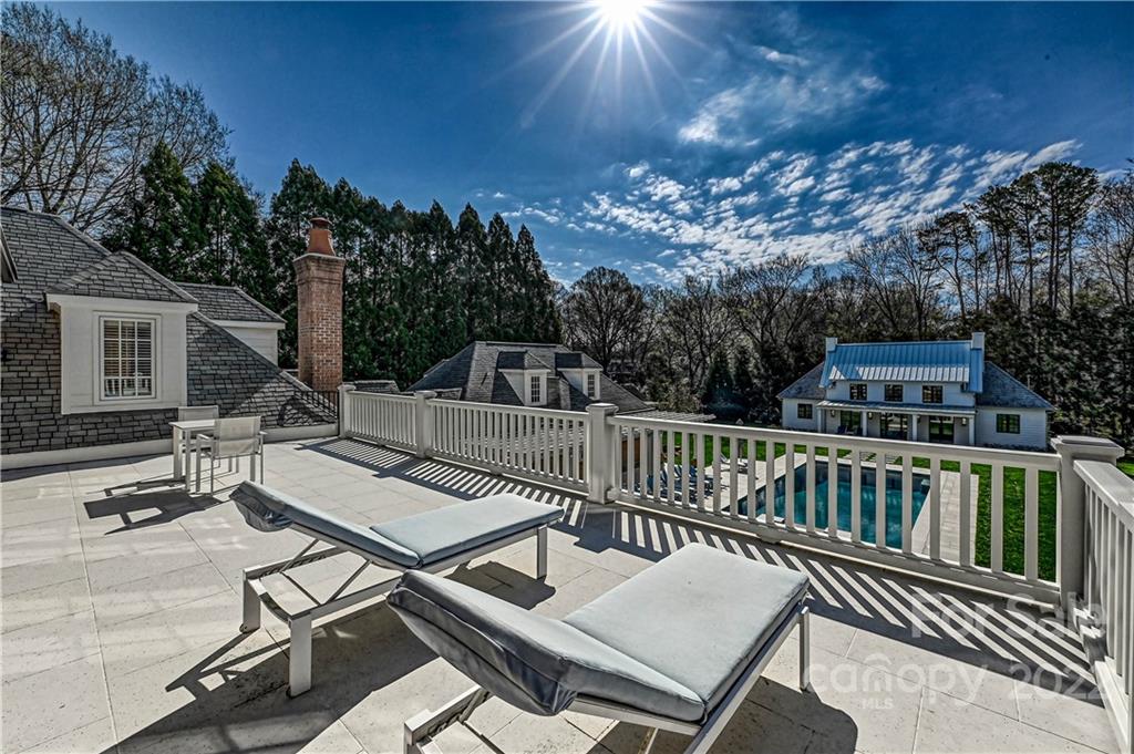 907 Huntington Park Drive Charlotte NC 28211