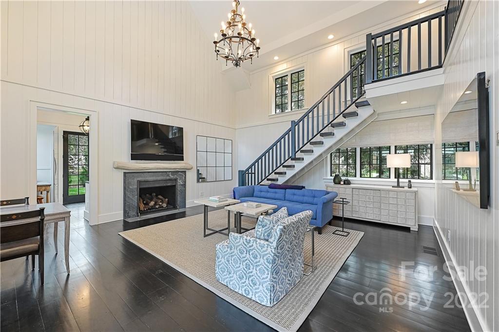 907 Huntington Park Drive Charlotte NC 28211