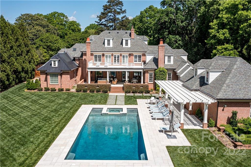 907 Huntington Park Drive Charlotte NC 28211