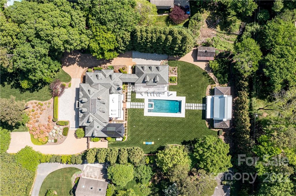 907 Huntington Park Drive Charlotte NC 28211