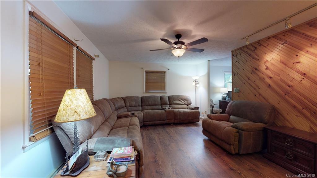 25 Welch Road Candler NC 28715