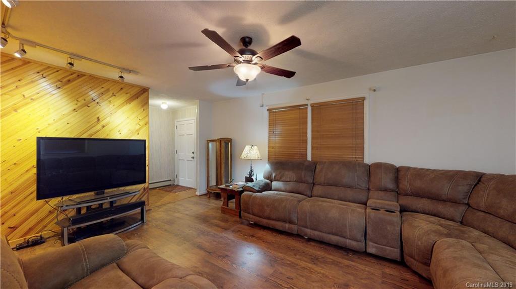 25 Welch Road Candler NC 28715