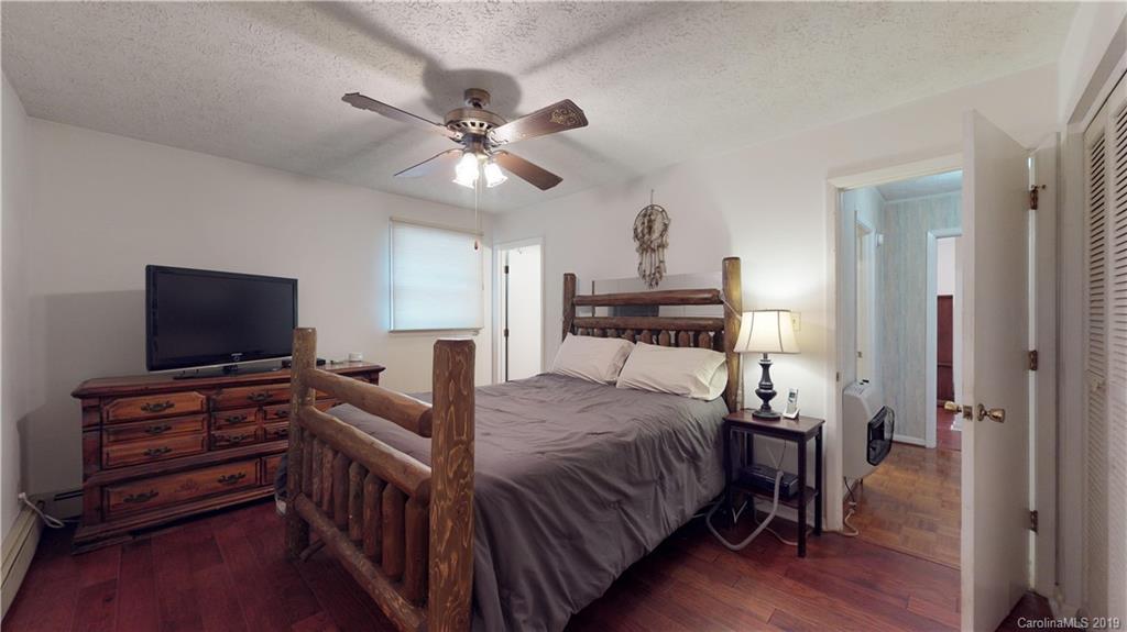 25 Welch Road Candler NC 28715