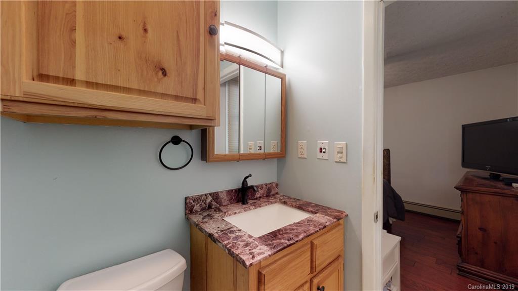 25 Welch Road Candler NC 28715