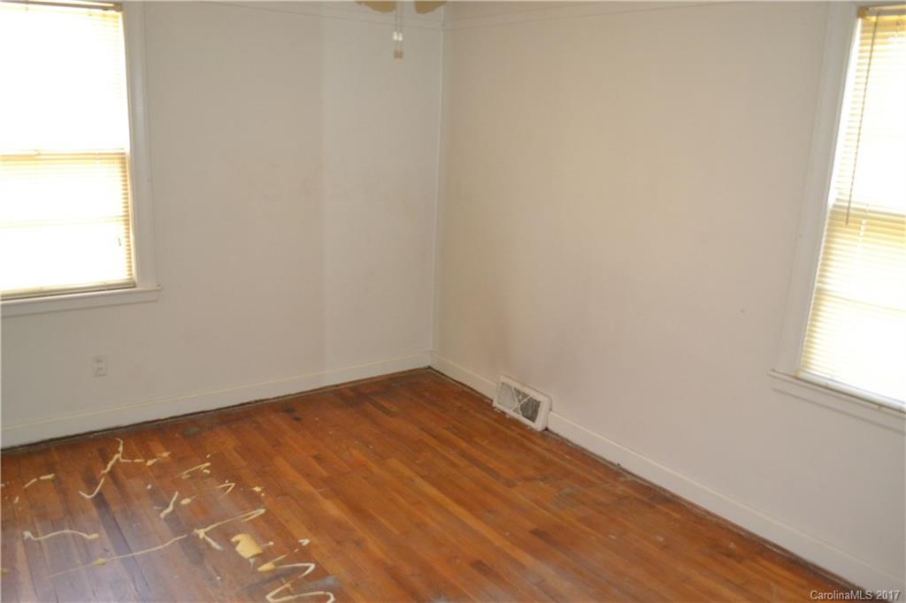 15 W Chapel Circle Asheville NC 28803