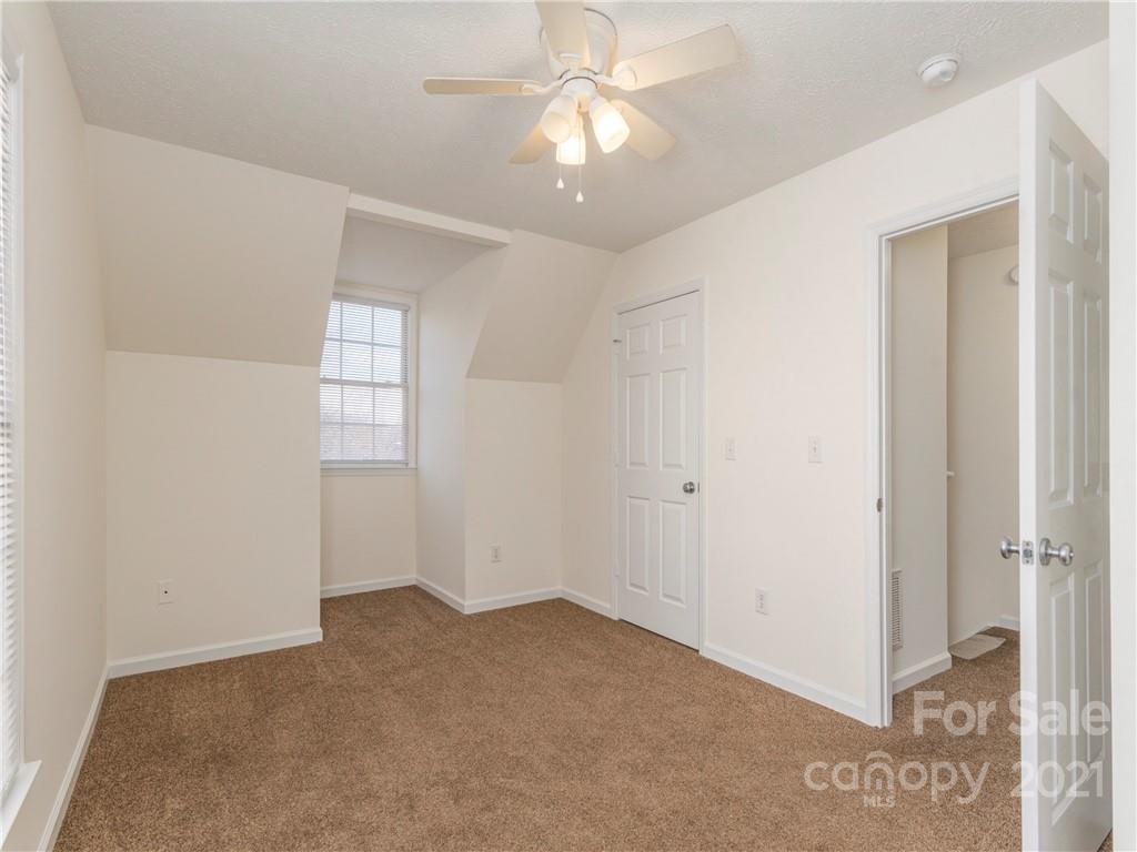 40 Iris Street Asheville NC 28803