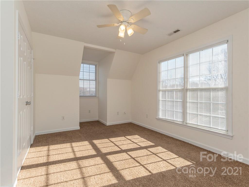 40 Iris Street Asheville NC 28803