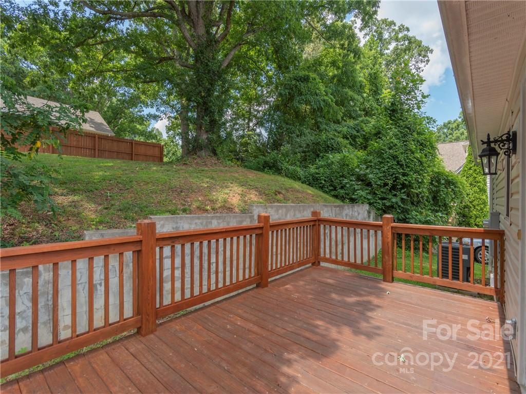 40 Iris Street Asheville NC 28803