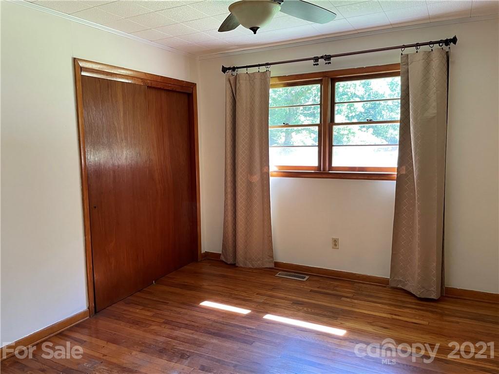 80 Robinson Holler Drive Marion NC 28752