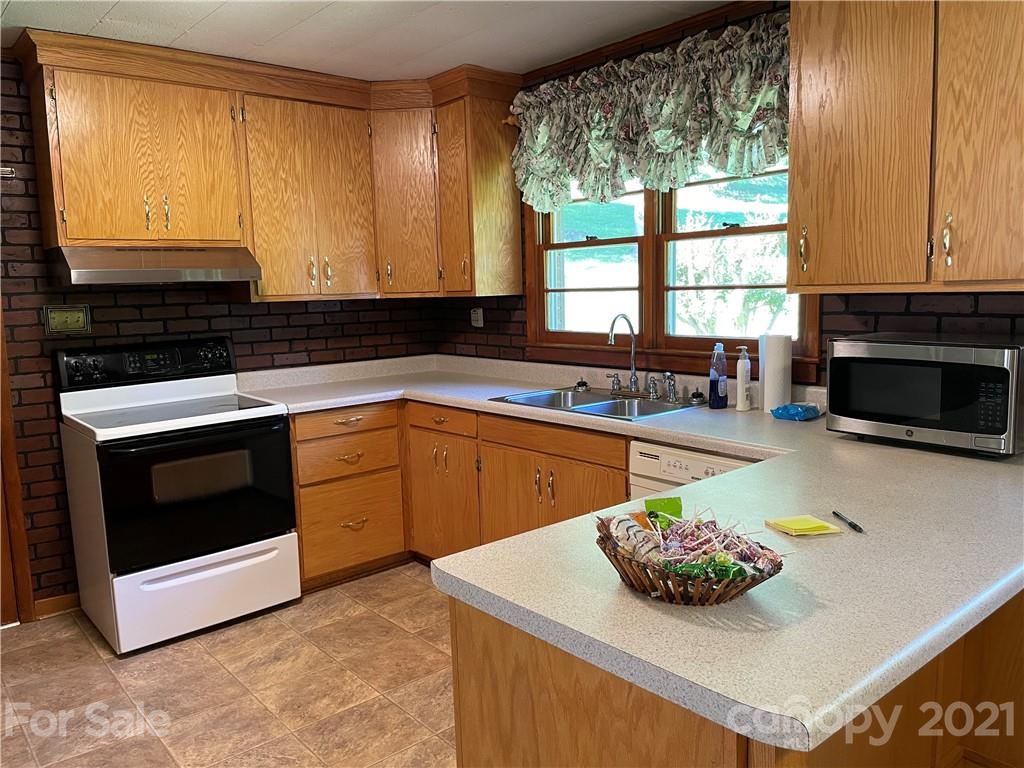 80 Robinson Holler Drive Marion NC 28752