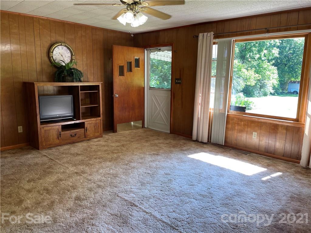 80 Robinson Holler Drive Marion NC 28752