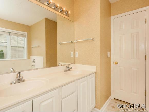 31 Misty Valley Road Fletcher NC 28732
