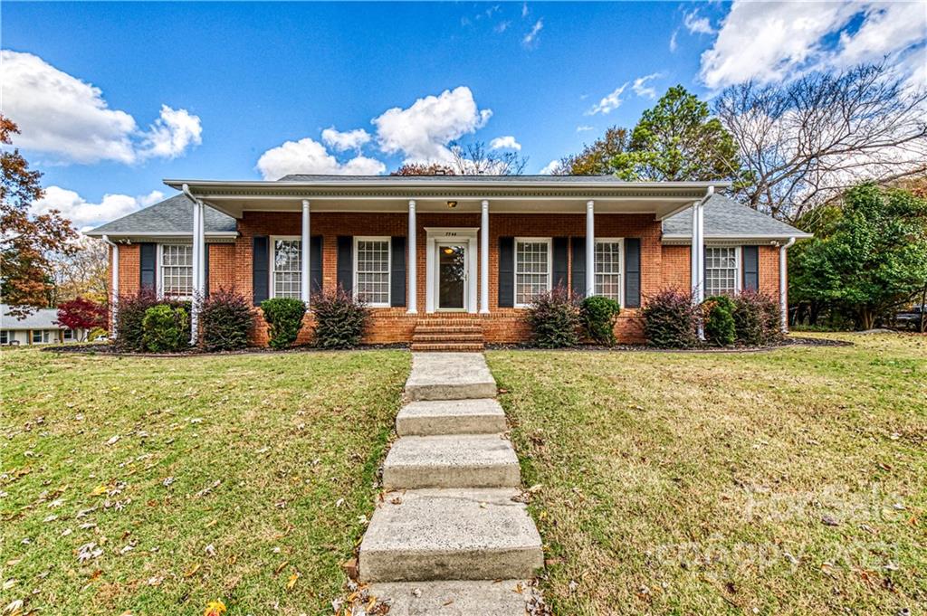 7744 Bedfordshire Drive Charlotte NC 28226