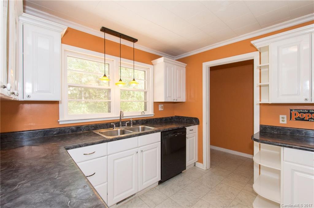 76 Pinedale Road Asheville NC 28805