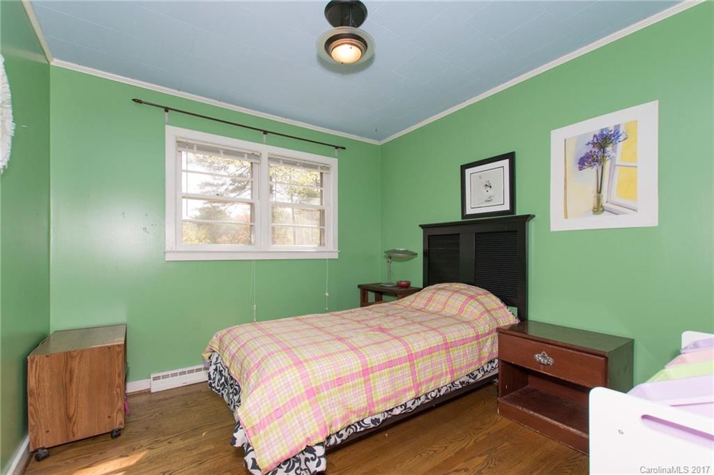 76 Pinedale Road Asheville NC 28805