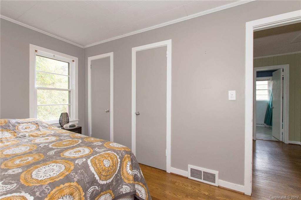 76 Pinedale Road Asheville NC 28805