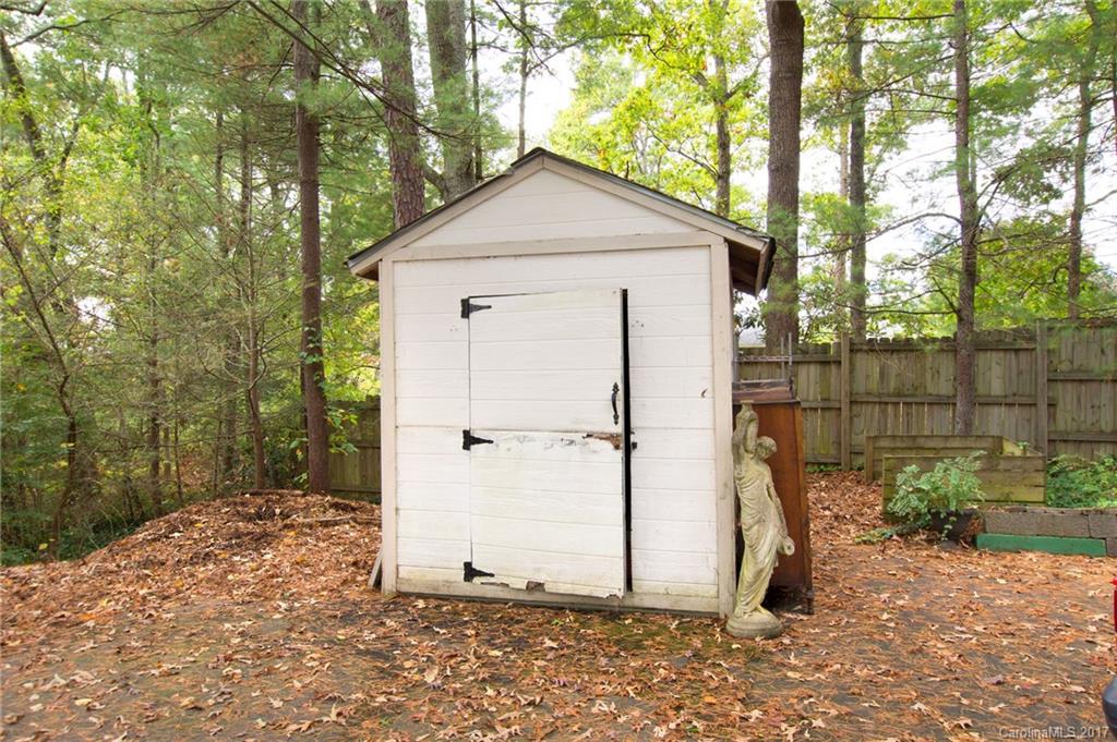 76 Pinedale Road Asheville NC 28805