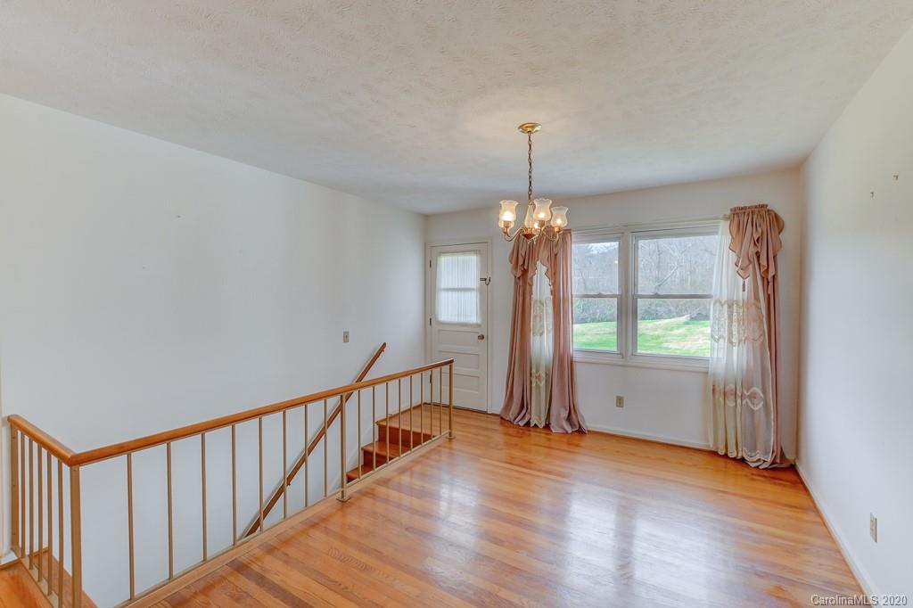548 Johnston School Road Asheville NC 28806