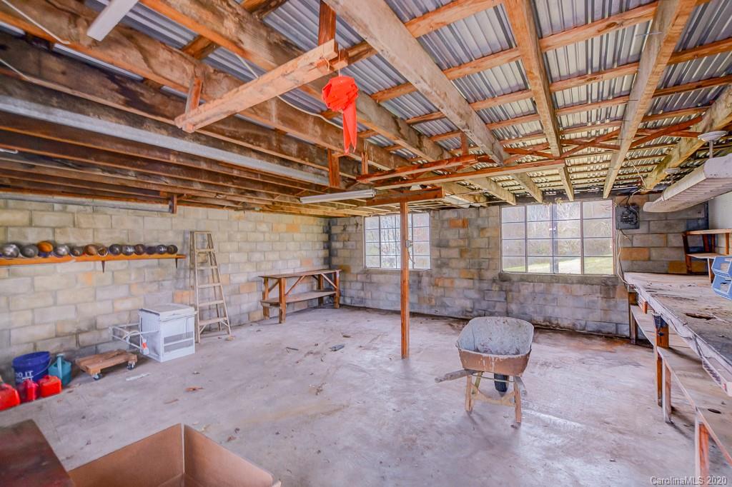 548 Johnston School Road Asheville NC 28806