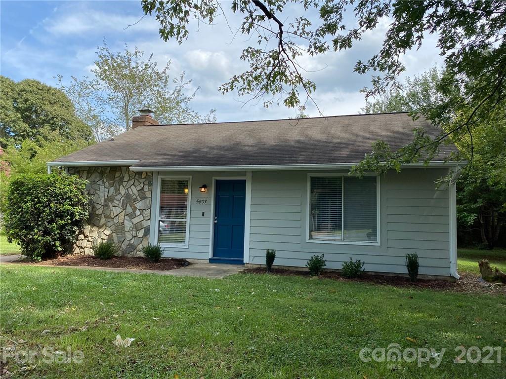 5603 Carved Oak Circle Charlotte NC 28227