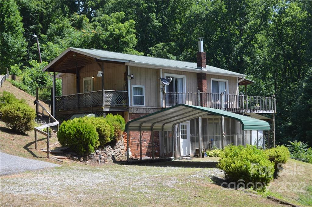 1212 Frost Road Saluda NC 28773