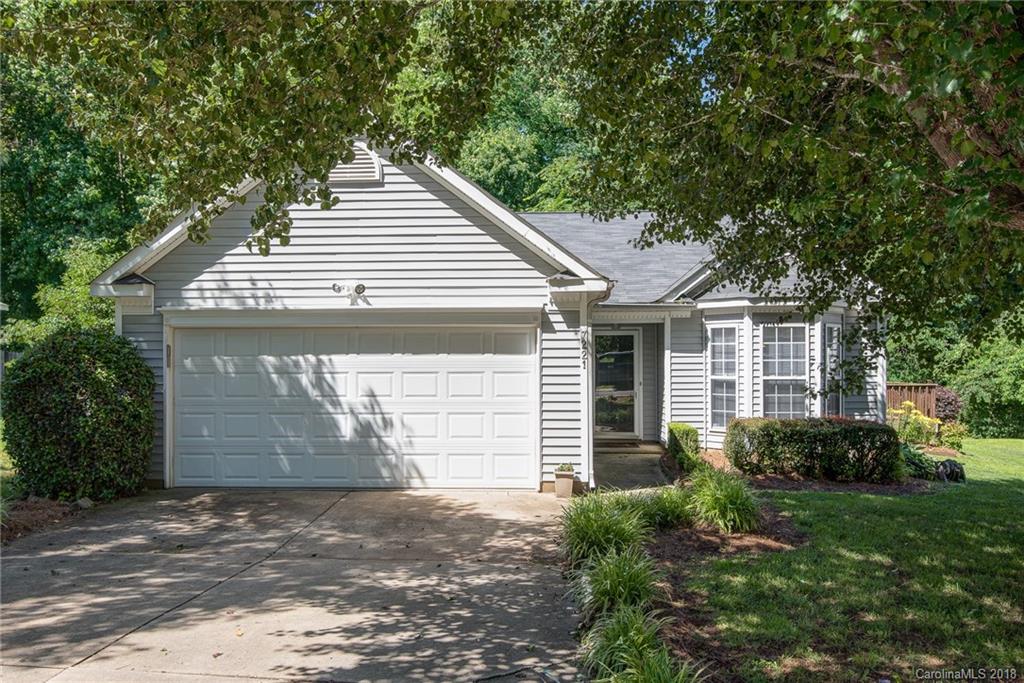 7221 Preakness Stakes Lane Charlotte NC 28215