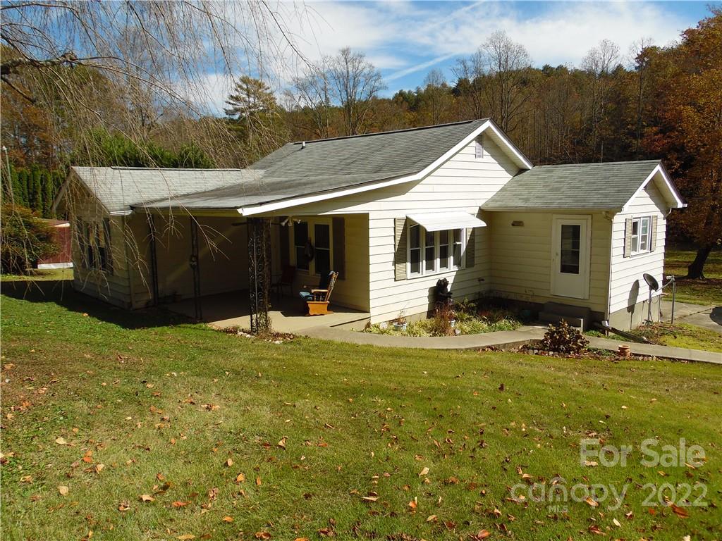 1387 Cashiers Valley Road Brevard NC 28712