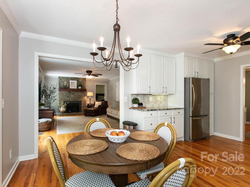 15 Devonshire Court Candler NC 28715