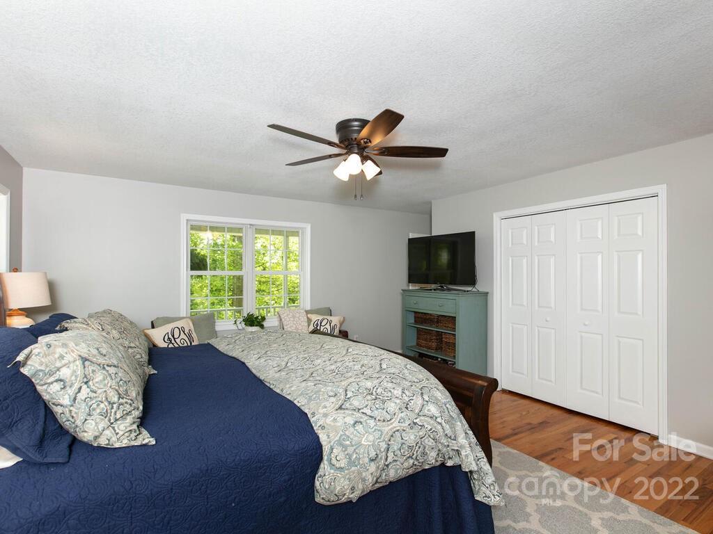 15 Devonshire Court Candler NC 28715