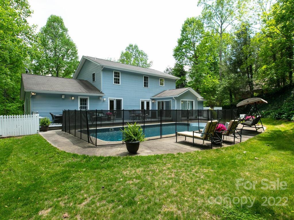 15 Devonshire Court Candler NC 28715