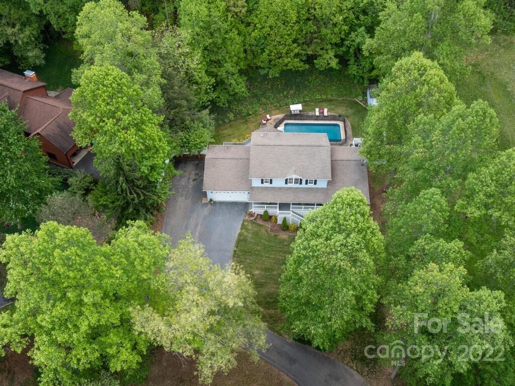 15 Devonshire Court Candler NC 28715