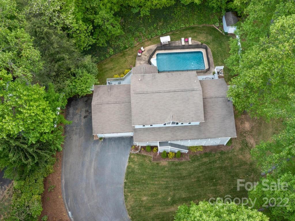 15 Devonshire Court Candler NC 28715