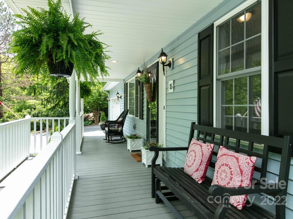 15 Devonshire Court Candler NC 28715