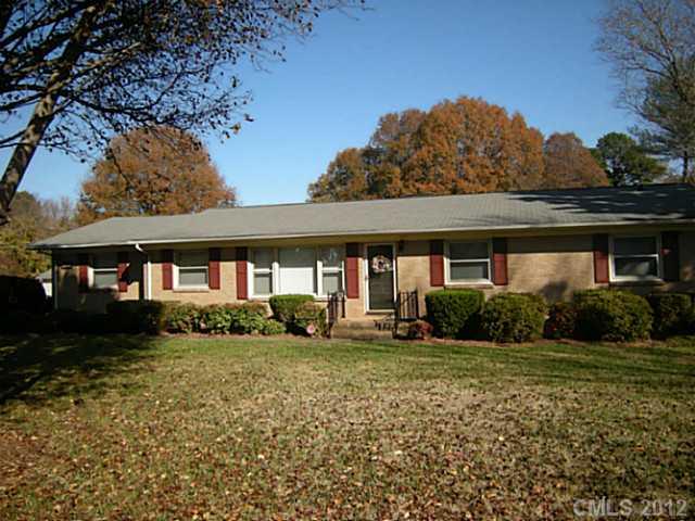 5916 Kinghurst Drive Charlotte NC 28227