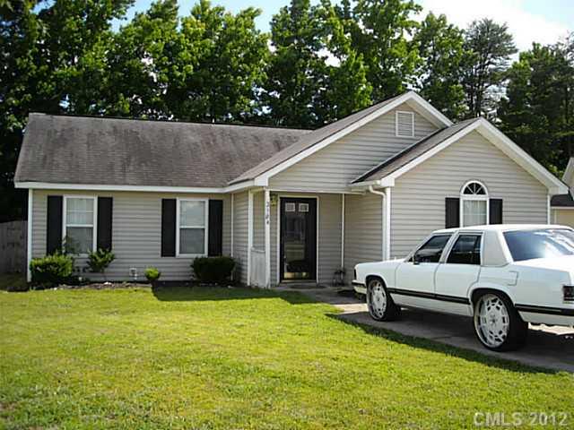 2304 Juneberry Court Charlotte NC 28216
