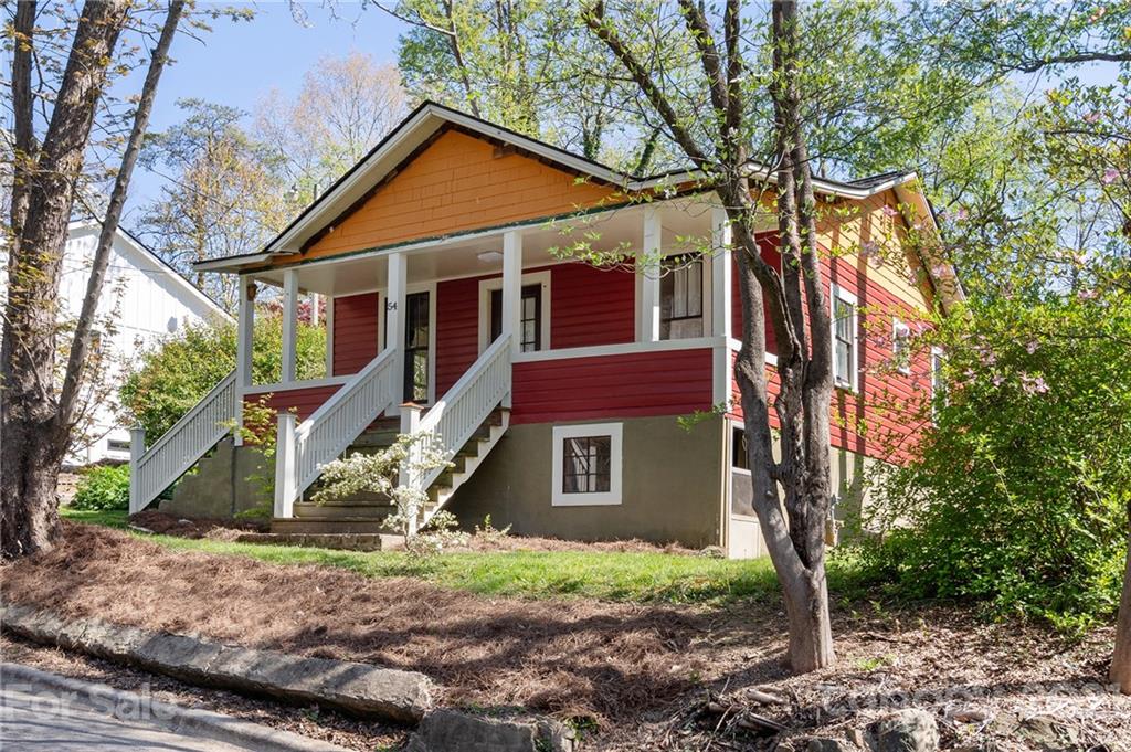 54 Downing Street Asheville NC 28806