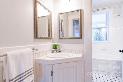 123 Edwin Place Asheville NC 28801