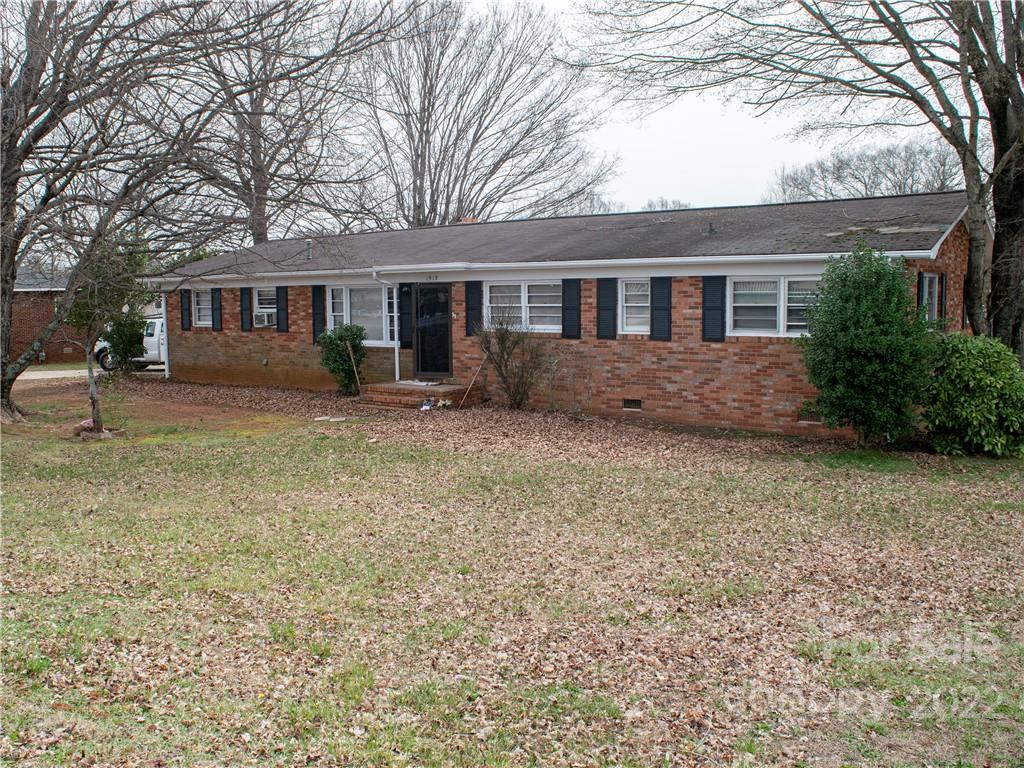1918 E Broad Street Statesville NC 28625