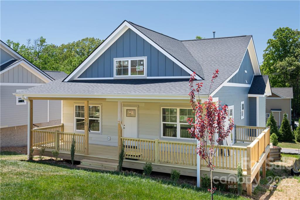 221 Oak Meadow Lane Asheville NC 28804