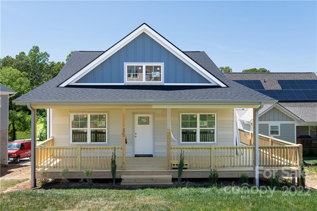 221 Oak Meadow Lane Asheville NC 28804