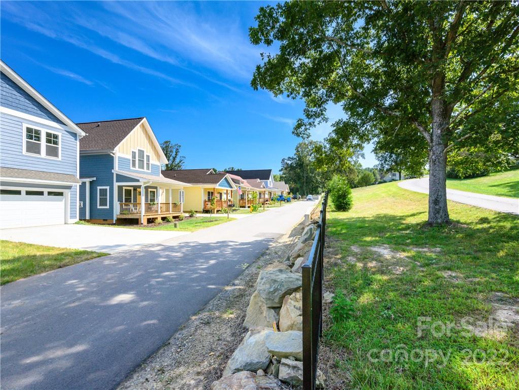 221 Oak Meadow Lane Asheville NC 28804