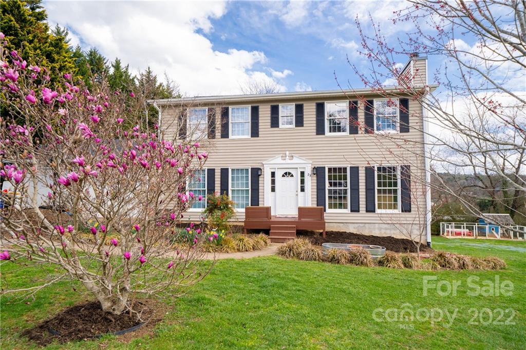 23 Pleasant Run Asheville NC 28806