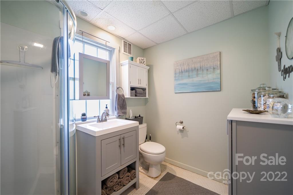 23 Pleasant Run Asheville NC 28806