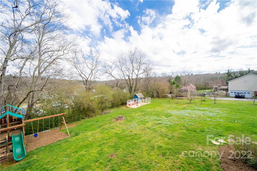 23 Pleasant Run Asheville NC 28806