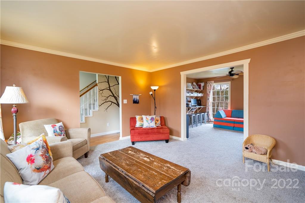 23 Pleasant Run Asheville NC 28806
