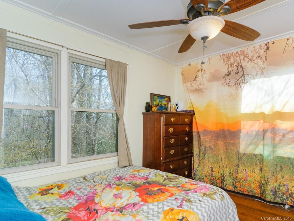 338 Riverview Drive Asheville NC 28806