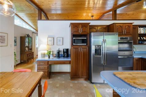 9 Tracy Lane Weaverville NC 28787