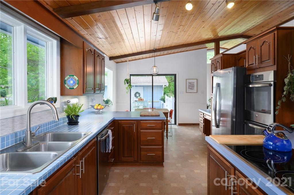 9 Tracy Lane Weaverville NC 28787