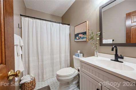 9 Tracy Lane Weaverville NC 28787