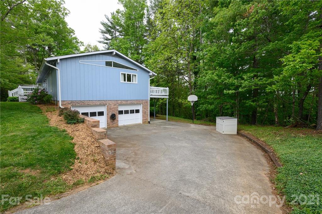 9 Tracy Lane Weaverville NC 28787